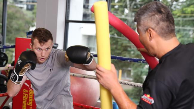 Dundee training Jeff Horn